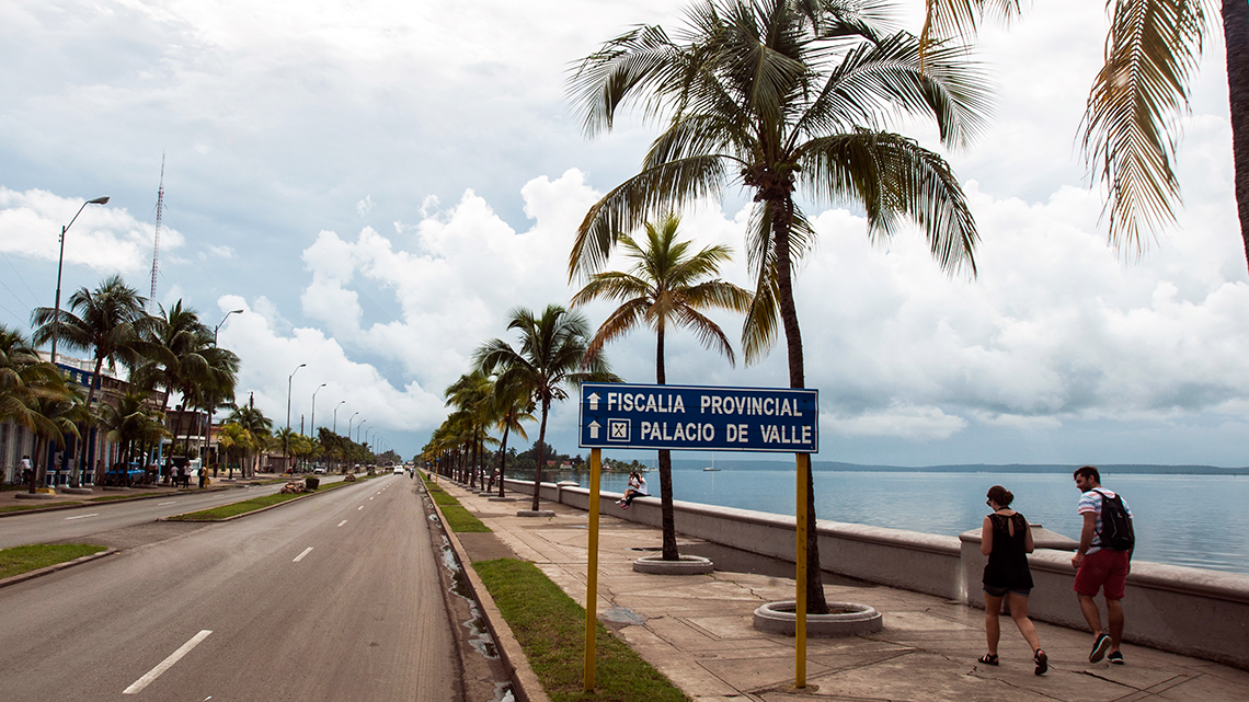 Cienfuegos's Malecon, a nice avenue by the Caribbean Sea perfect for scenic cycling