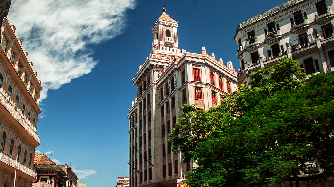 Art Deco tour reveals a treasure trove of stylish Havana buildings