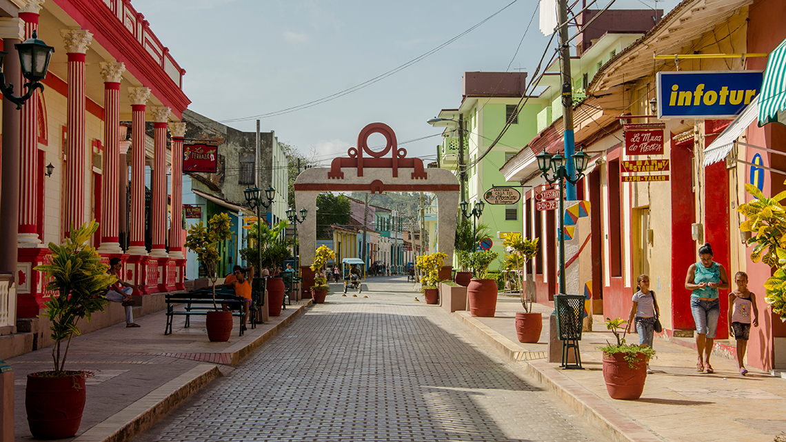 Walking through the centre fo Baracoa